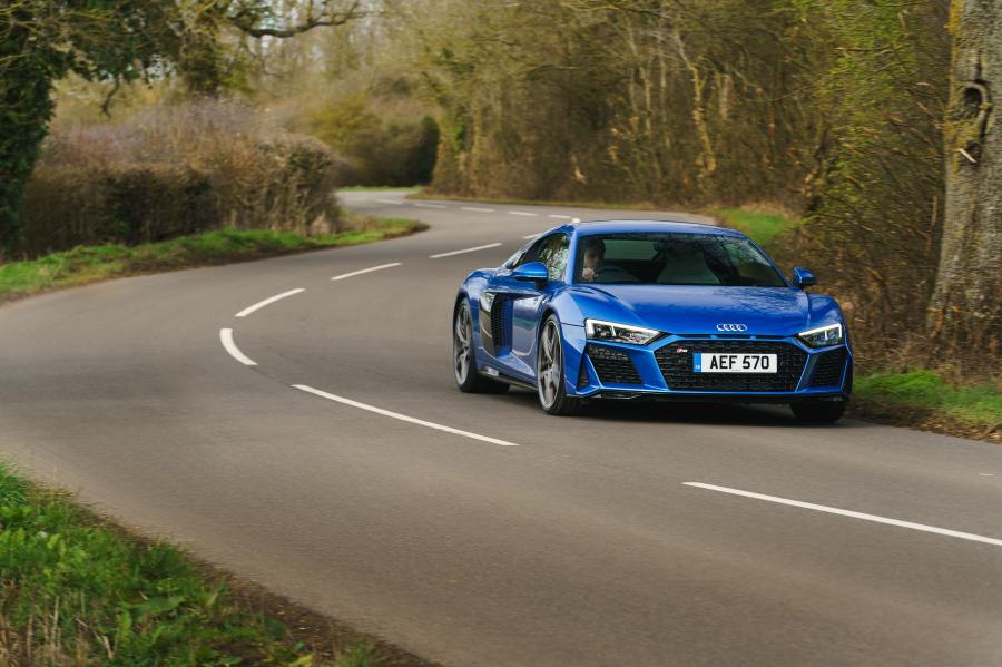  Audi R8 V10 2019 года  (UK) (фото 48 из 79)